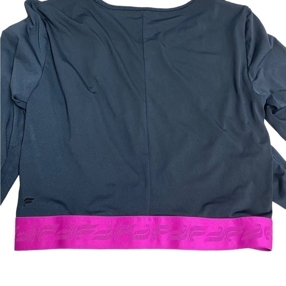 Fabletics PIA Front Twist Wide Elastic Bottom Band Thumbhole Cuffs Cropped L - Picture 5 of 15